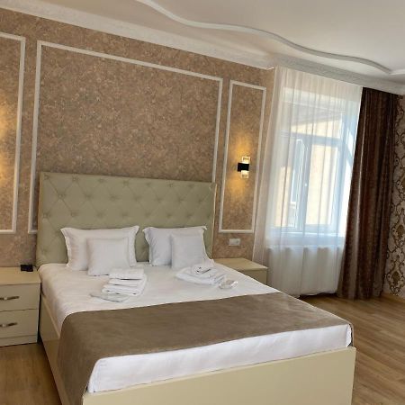 Hotel Sharl Ninotsminda Buitenkant foto