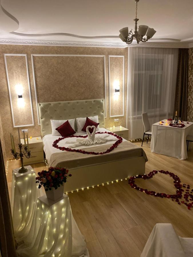 Hotel Sharl Ninotsminda Buitenkant foto