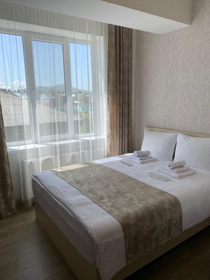 Hotel Sharl Ninotsminda Buitenkant foto
