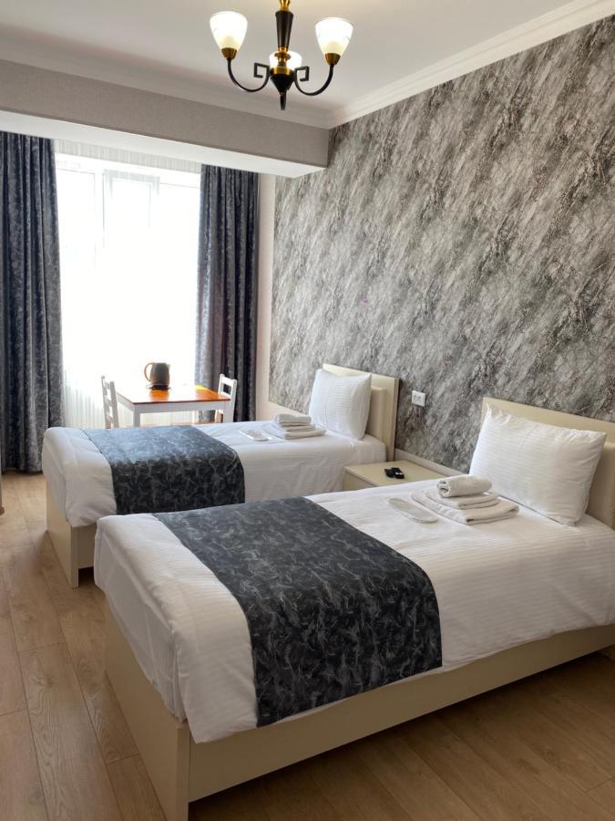 Hotel Sharl Ninotsminda Buitenkant foto
