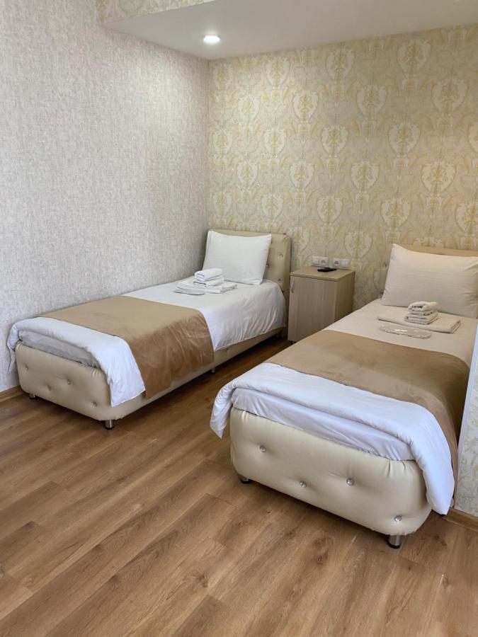 Hotel Sharl Ninotsminda Buitenkant foto