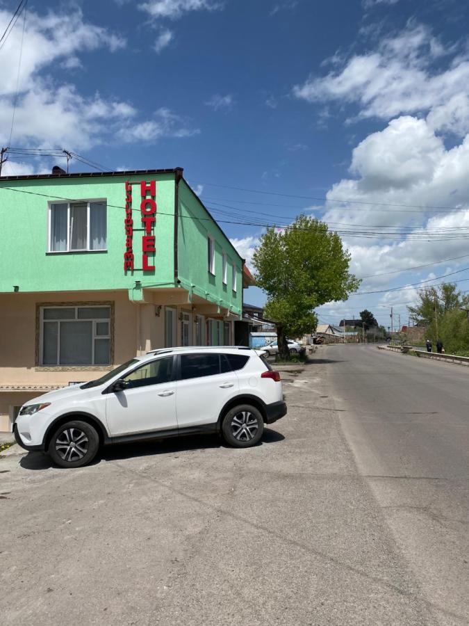 Hotel Sharl Ninotsminda Buitenkant foto